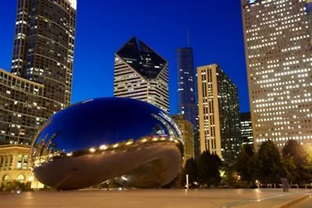 Oakwood At Millennium Park Plaza Aparthotel